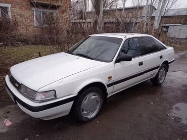 mazda hatchback: Mazda 626: 1989 г., 2 л, Механика, Бензин, Хэтчбэк