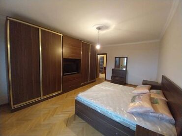 снять квартиру в азербайджане: Баку, Поселок Ясамал, 3 комнаты, Вторичка, м. Ичеришехер, 85 м²
