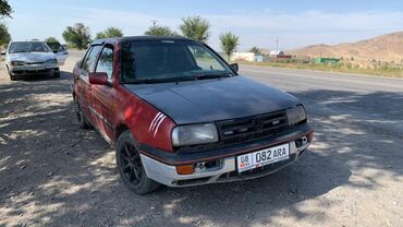 продаю или меняю машину: Volkswagen Vento: 1993 г., 1.8 л, Механика, Бензин, Седан