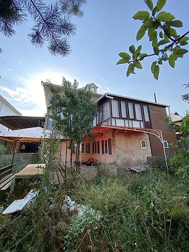 Продажа коттеджей и домов: 🏡 Үй сатылат! 📍 Дарек: Ош Обл Фуркат кичи району. ул Амана Акматова — 2