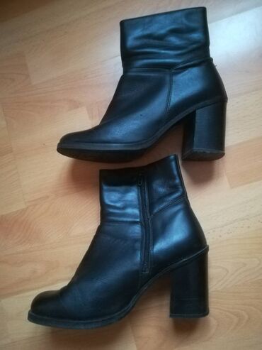 Gležnjače: Gležnjače, 39 — 7