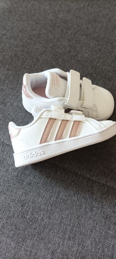 sandale za devojcice zara: Adidas, Veličina - 21