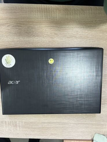 Acer: Acer noutbuk Xüsusiyyətlər: - Prosessor: Intel Core i5 (7-ci nəsil) - — 2