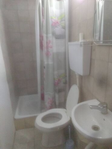 Dugoročno: 12 kv. m — 8