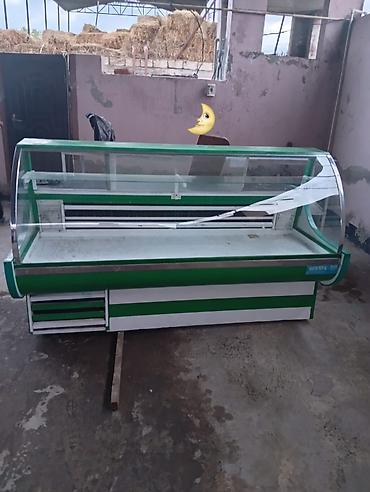 Vitrin soyuducu satılır 450 azn. Olcu 2 metr. Unvan Masazır 0484