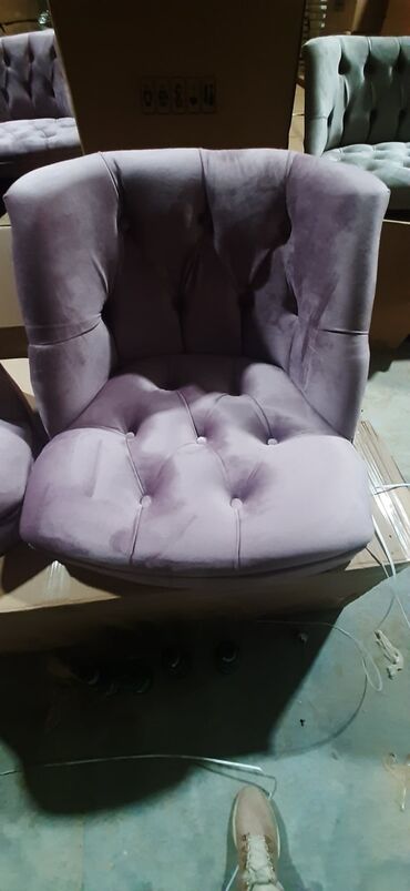 Stilske garniture: Chester premium set ponovo u ponudi!
320€!! na lalafo.rs — 12 Stilske garniture: Chester premium set ponovo u ponudi!
320€!! — 12