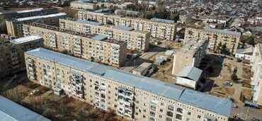 продаю квартиру район юг2: 4 комнаты, 85 м², 105 серия, 2 этаж, Старый ремонт