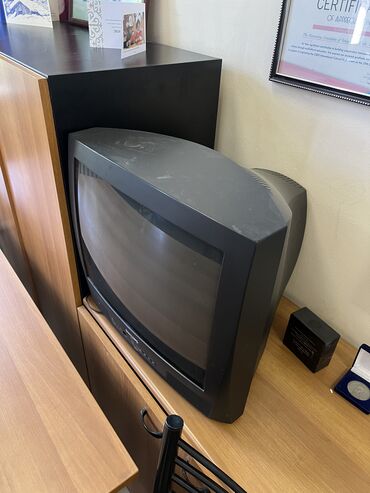 плоский телевизор бу: Телевизор старый. Договорная. продам дешево