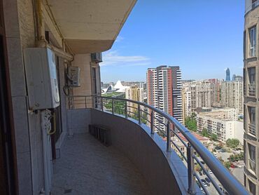 Uzunmüddətli kirayə mənzillər: Xətai metrosunun yani "Lexus"un arxasında 24 mərtəbəli binanın 22 — 13