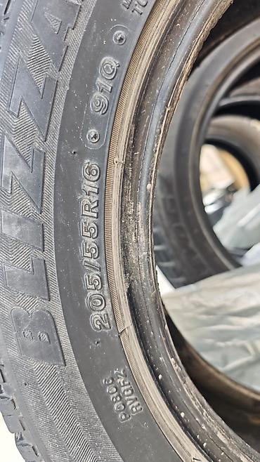 Другой транспорт: Шины зимние 205/55 R16 Бриджитстоун. цена 14000 сом — 1
