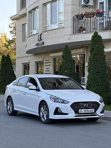 Hyundai Sonata: 2017 г., 2 л, Автомат, Газ, Седан