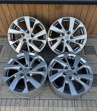 Литые Диски R 17 Hyundai, Комплект, отверстий - 5, Б/у