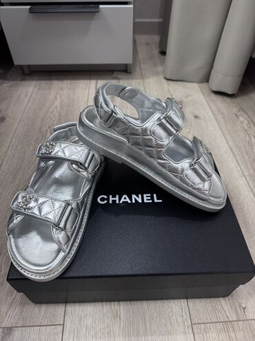 Айымдардын бут кийими: Босоножкалар, 36, Chanel, Жаңы, түсү - Күмүш, Акылуу жеткирүү