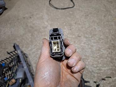 Датчики, сенсоры, предохранители: Продаю разное кнопки от разных машин — 18