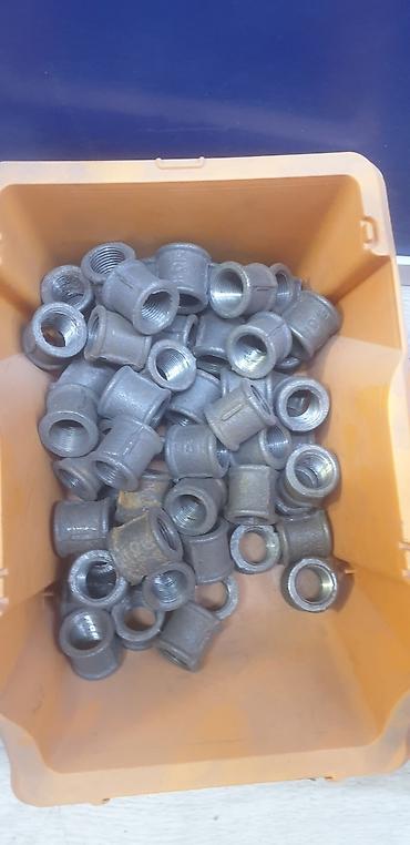 Другая сантехника: Металлическая деталь цилиндрической формы с несколькими кольцевыми — 4