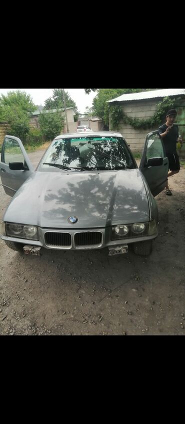 центральный замок гольф: BMW 316: 1993 г., 1.8 л, Механика, Бензин