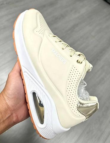 Patike: Skechers patike muske i zenske - Model sa podignutim đonom i na lalafo.rs — 9 Patike: Skechers patike muske i zenske - Model sa podignutim đonom i — 9