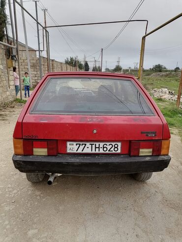 Digər Avtomobillər: Masin satilir qiymeti 3500.Bu nomreye yazin masin haqda sualiniz olsa — 6