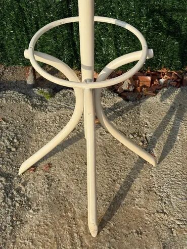 RS - Antique Coat Racks: Stilski Thonet civiluk Thonet civiluk U dobrom stanju Čvrst i stabilan — 9
