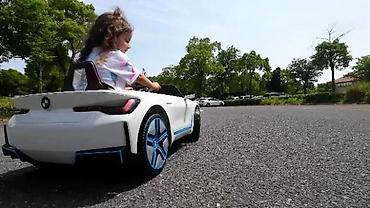 zmajko igracka: Dečiji električni automobil BMW i4 – licencirani model - Dizajn po — 8