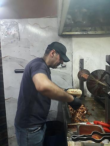 Kime donerci lazımdı ciddi sexsler elaqe saxlasın 40 yaşım var 5 ildı