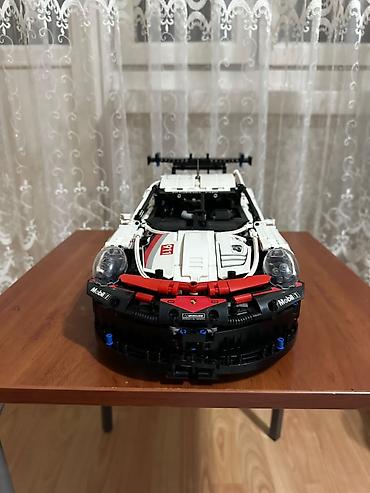 lego original: Конструктор спортивного автомобиля Porsche 911 RSR (тип LEGO Technic) — 1