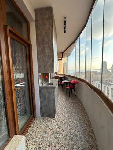 Uzunmüddətli kirayə mənzillər: Xətai m.st. 5-7 dəqiqəlikBƏM - in qarşısında 24 mərtəbənin,22-ci — 10