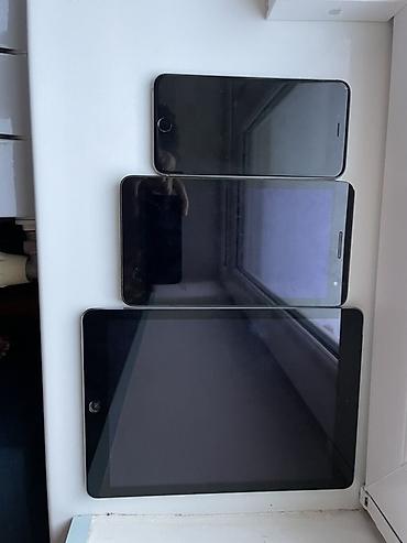 planşet telefon: Məhsul: 3 cihazdan ibarət dəst - Apple iPhone (Space Gray rəng, arxa — 1