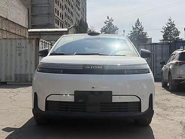 аудио техника: Aion Y — компактный электрический кроссовер/MPV форм‑фактора. Кузов — 2