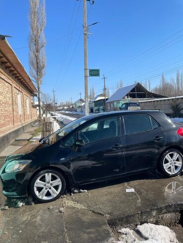 кузов гольф2: Toyota Auris: 2008 г., 2.2 л, Механика, Дизель, Хэтчбэк