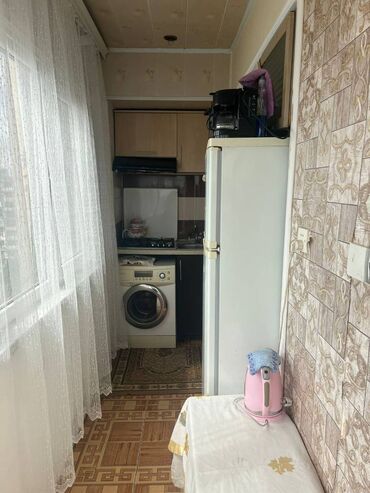 Uzunmüddətli kirayə mənzillər: Xətai rayonu,Köhnə günəşli qəsəbəsi,265 nömrəli məktəbin yanında,9 — 12