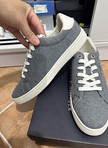 Kişi ayaqqabıları: Tommy Hilfiger qadin idman ayaqqabi
Bir defe geyinmisem — 1