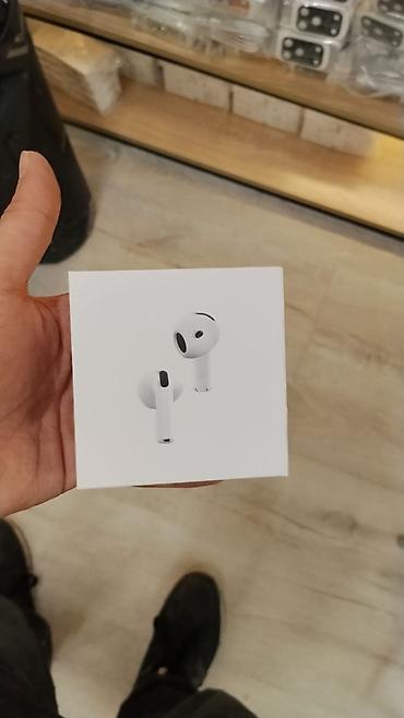 Qulaqcıqlar: Məhsul: Airpods 3, Airpods 4. Simsiz qulaqlıq (şəkildə göstərilən — 5