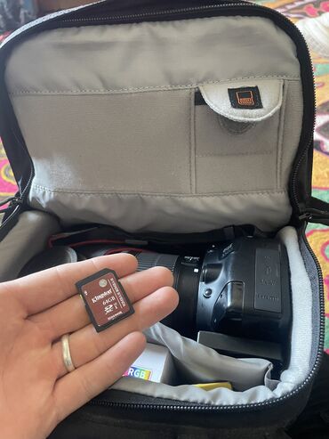 Фотоаппараты: Фотоаппарат Canon 550D Для начинающих очень легко и удобно at lalafo.kg — 1 Фотоаппараты: Фотоаппарат Canon 550D Для начинающих очень легко и удобно — 1