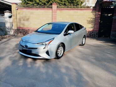 оптика е39: Toyota Prius: 2017 г., 1.8 л, Вариатор, Гибрид, Хэтчбэк