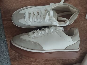 обувь лорики: Лоферы, 36.5, Loro Piana, Б/у, цвет - Белый, Платная доставка