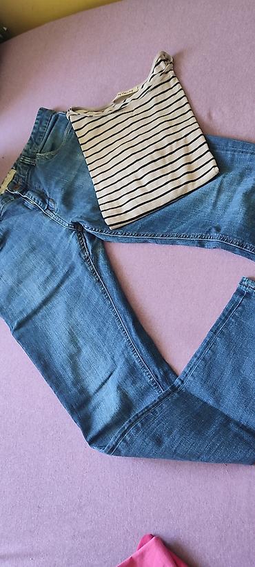 klub 451: Farmerke po 500 din.Bluze 300.Ako se uzmu farmerke i bluza700 din — 6