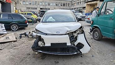 hongqi ehs9: Changan Qiyuan Q05: 2026 г., 0.1 л, Робот, Электромобиль, Универсал — 1