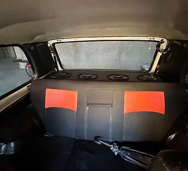 mühərrik yastığı: VAZ (LADA) 4x4 Niva: 1.6 l | 1999 il 406802 km Sedan — 2