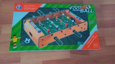 Oyuncaqlar: Uşaqlar üçün futbol oyunu. yenidir. istifadə olunmayıb