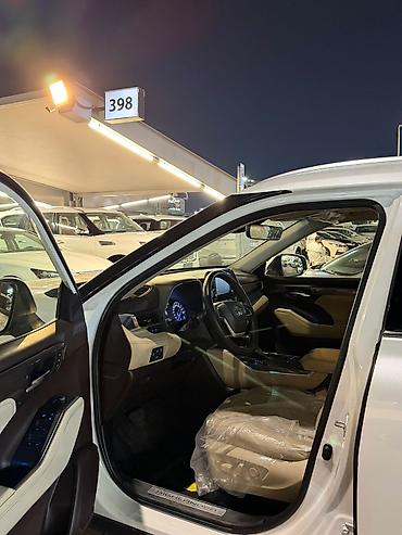 дат: Toyota Highlander: 2022 г., 2.5 л, Автомат, Гибрид, Кроссовер — 10