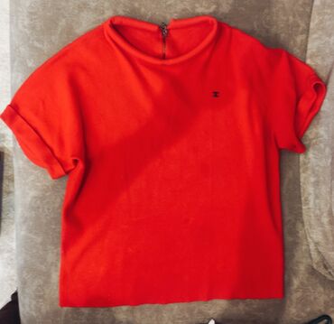 Свитеры: Женский свитер 2XL (EU 44), цвет - Красный