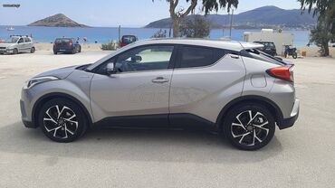Toyota: Toyota C-HR: 1.8 l. | 2019 έ. SUV/4x4 — 4