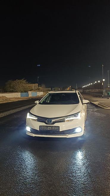 8: Toyota Corolla: 2019 г., 1.8 л, Вариатор, Гибрид, Седан — 2