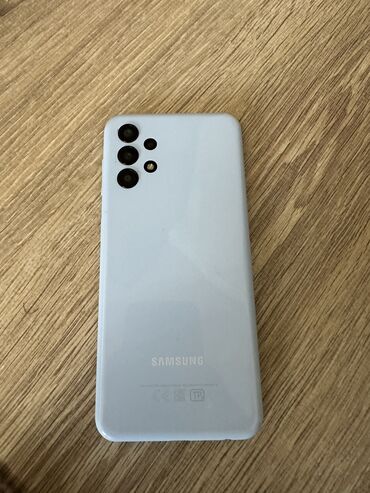 pixel 4 xl: Samsung Galaxy A13, Б/у, 64 ГБ, цвет - Голубой, 2 SIM