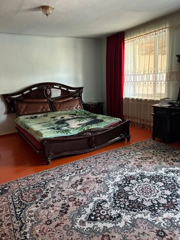 Продажа домов: 185 м², 6 комнат, Старый ремонт С мебелью