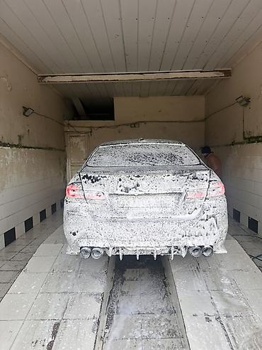 BMW: BMW 528i sedan Kredit ilkin odenis 11min 16 ay krediti qalib Aydlig — 11
