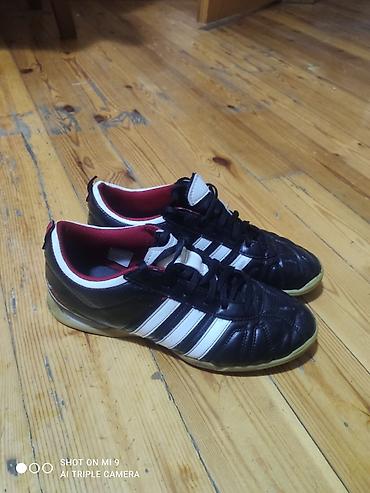 Krasofkalar və idman ayaqqabıları: Məhsul: Adidas kişi futzal/mini-futbol ayaqqabısı - Rəng: Qara üst — 1