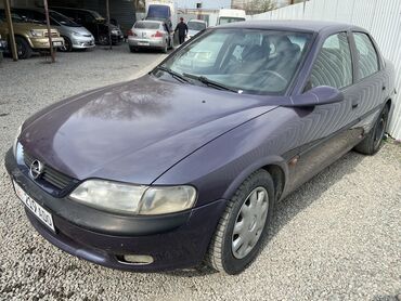 Mercedes-Benz: Opel Vectra: 1998 г., 2 л, Механика, Бензин, Седан