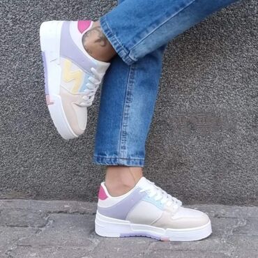 Women's Sneakers and athletic shoes: 41 — 10